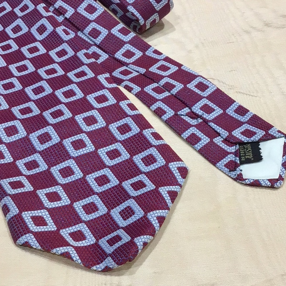 Vintage silk tie
